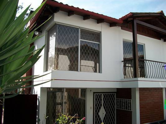 Casa en Venta Colegio Einstein en Ponceano 63,6 m² de Terreno  - Quito